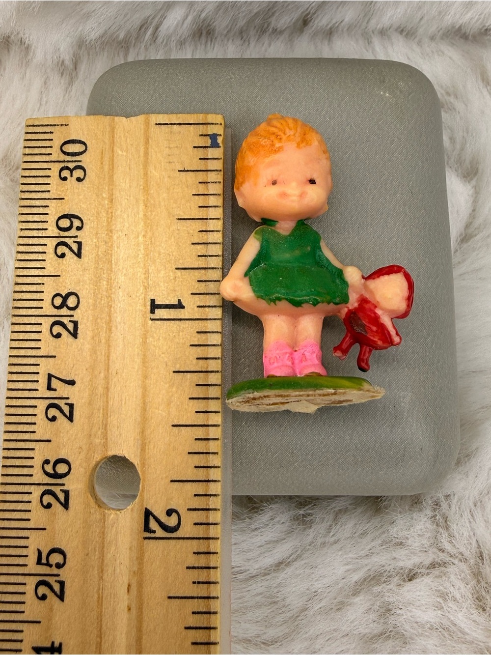Vintage Miniature Doll Holding‎ Doll Hand-Painted 1977 Figurine 1.5 Inches - Picture 5 of 5